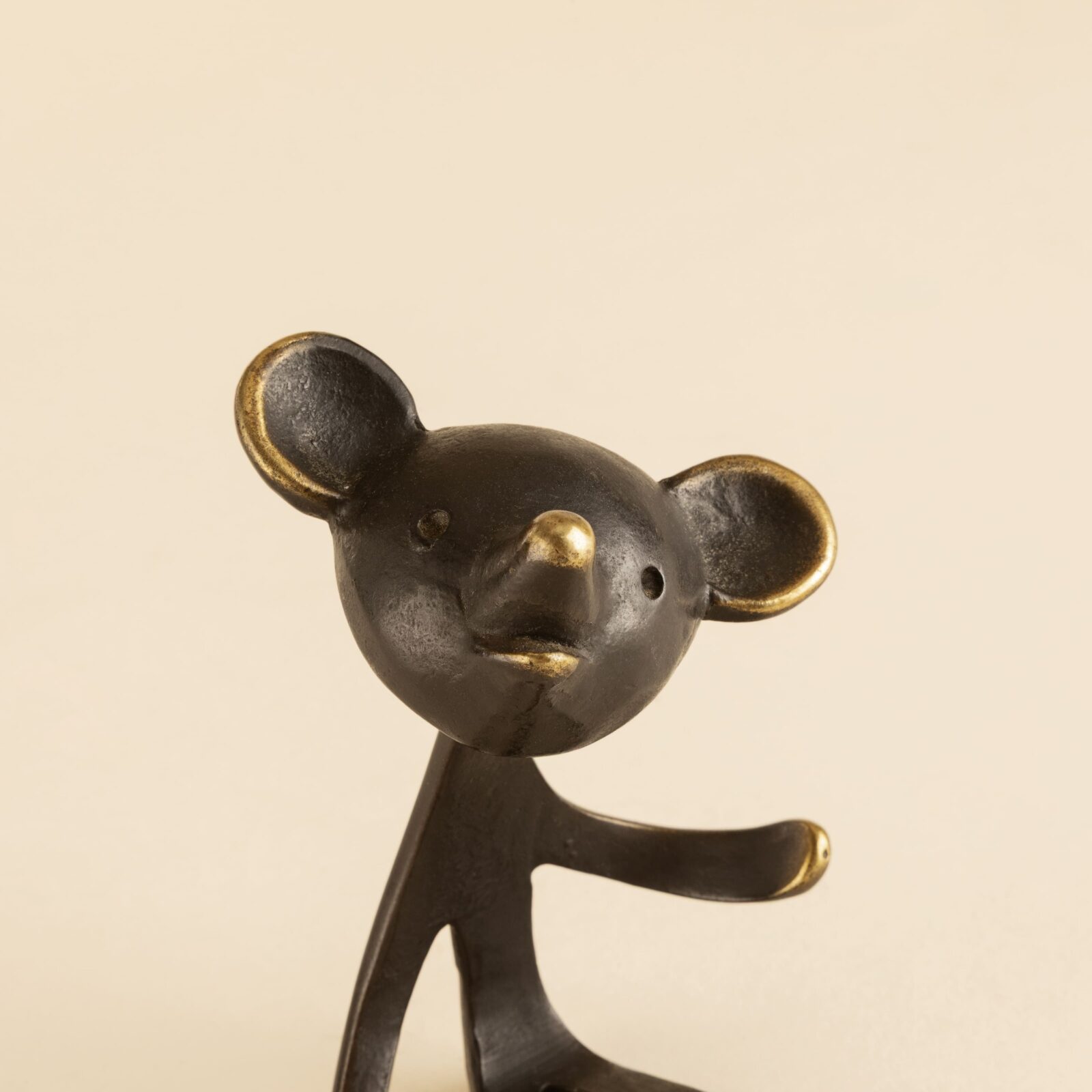 Sculpture ours