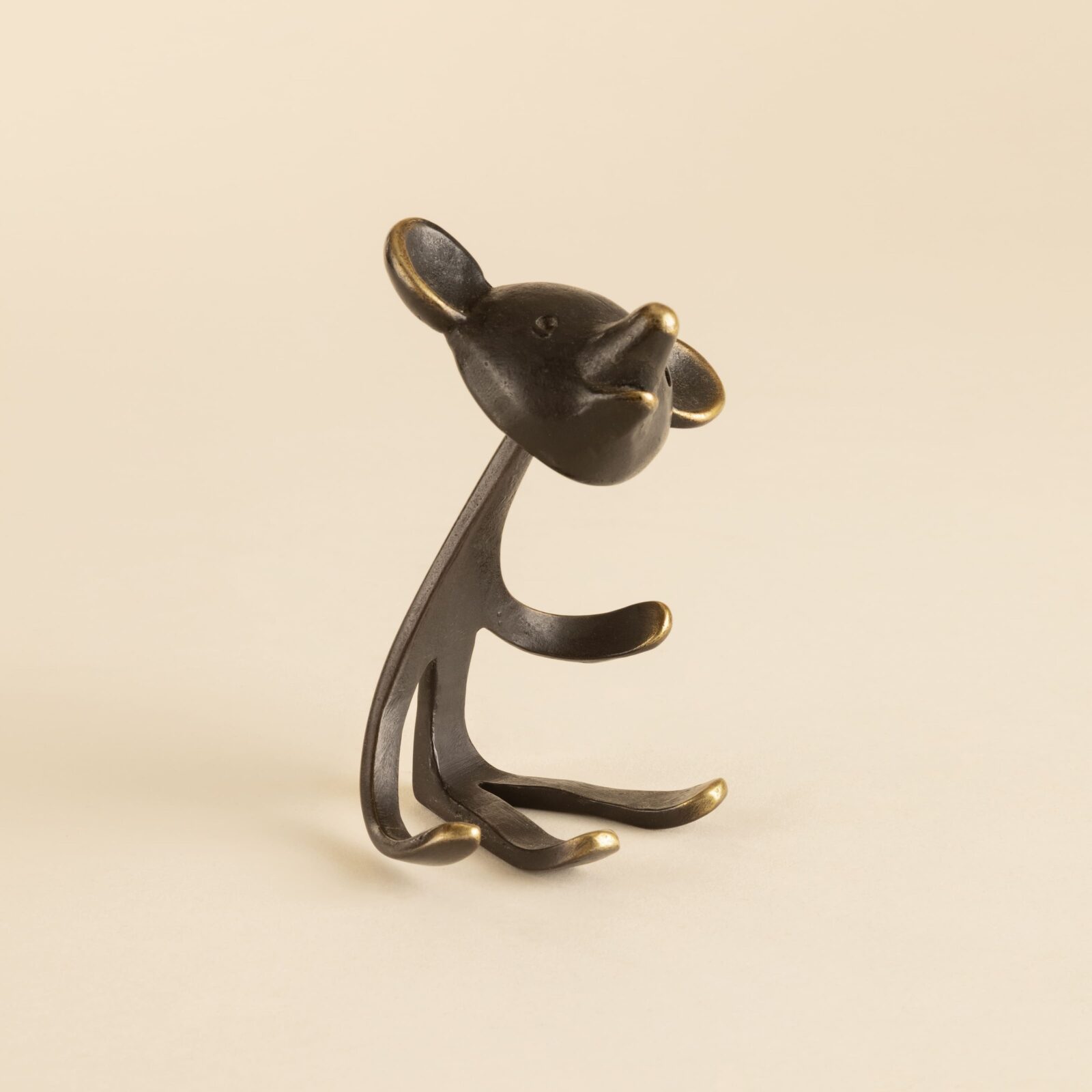 Vase sculptural