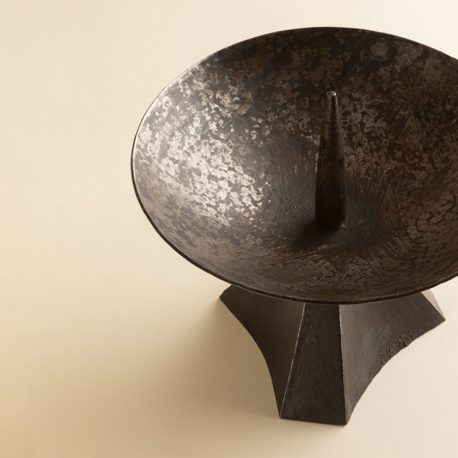 Vase hover