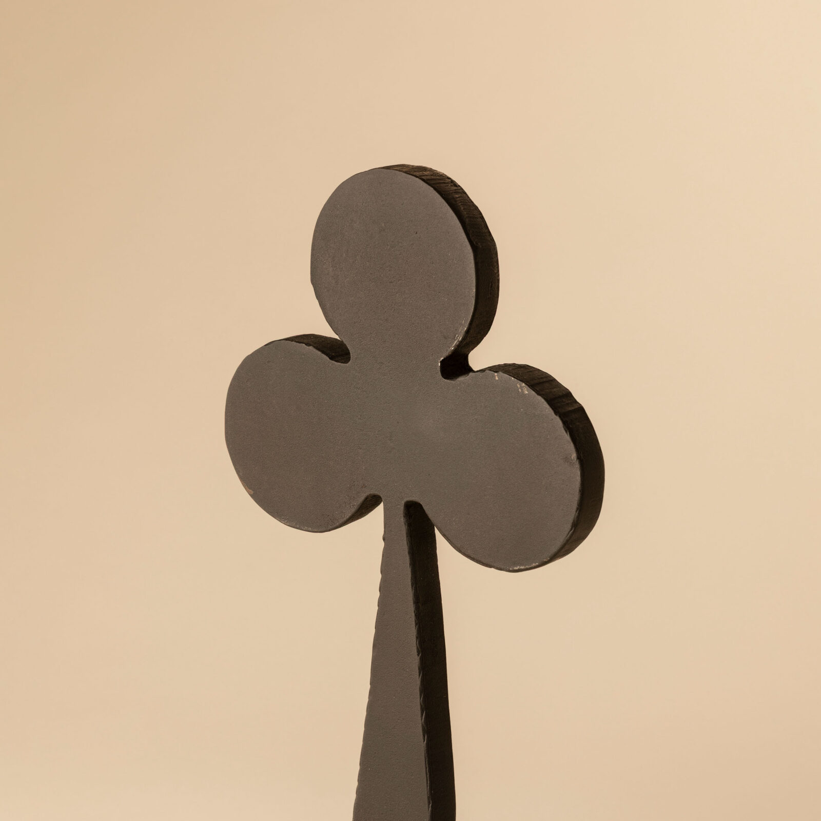 Paire de chenets trèfles