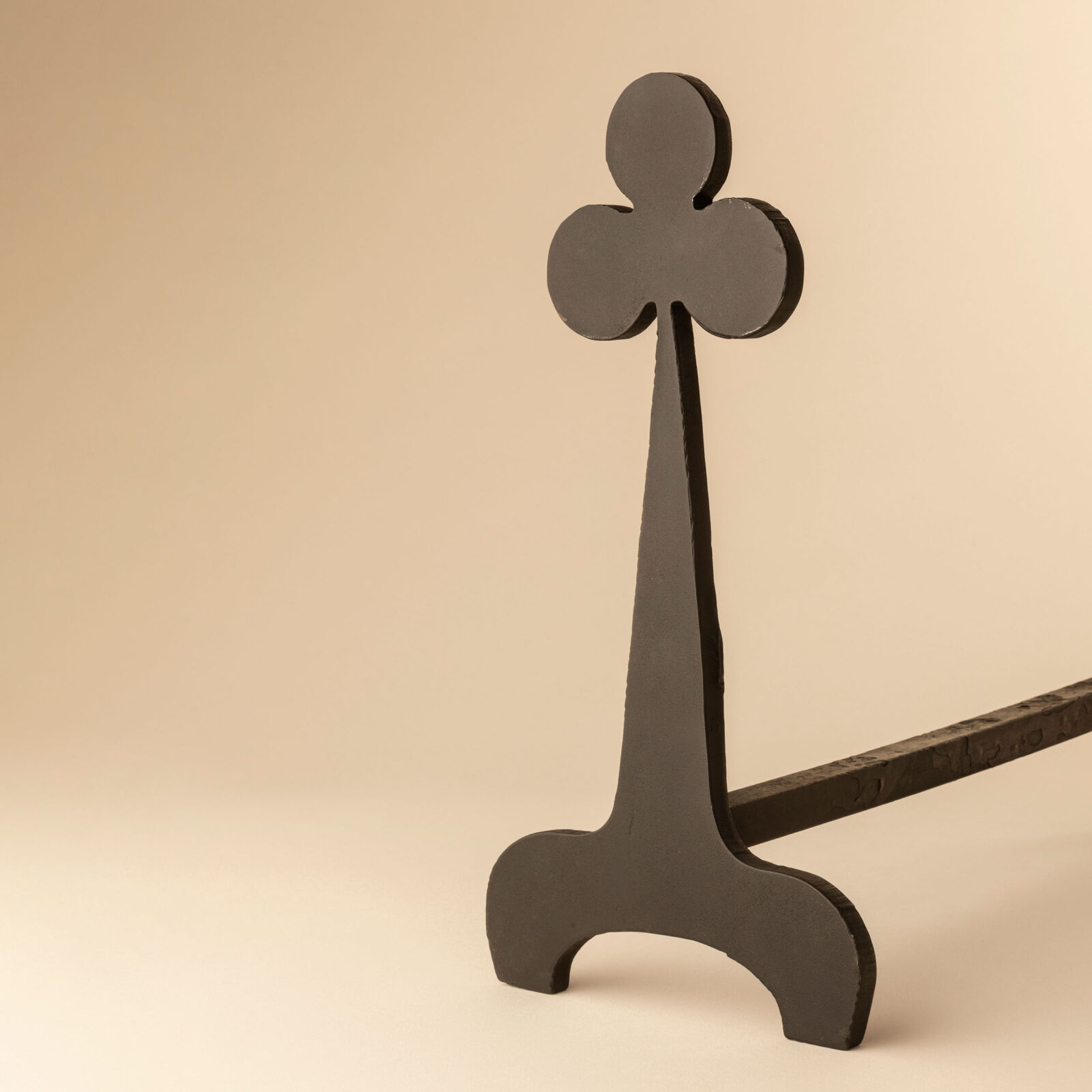 Paire de chenets trèfles