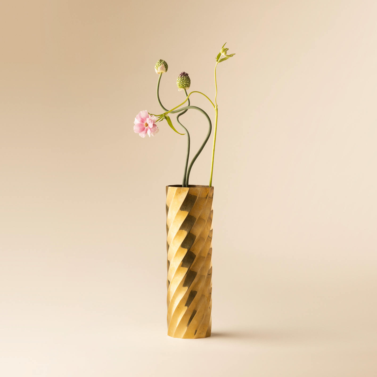 Vase torsadé