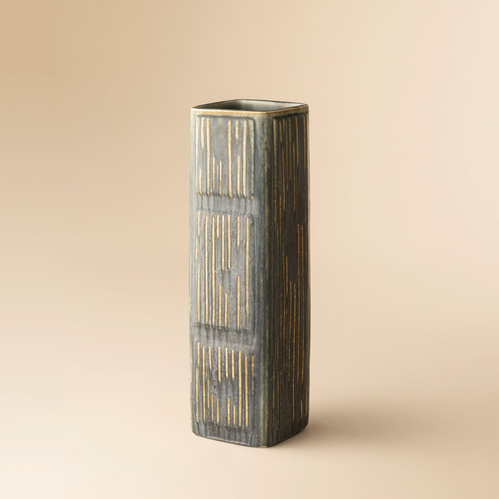 Vase rayé