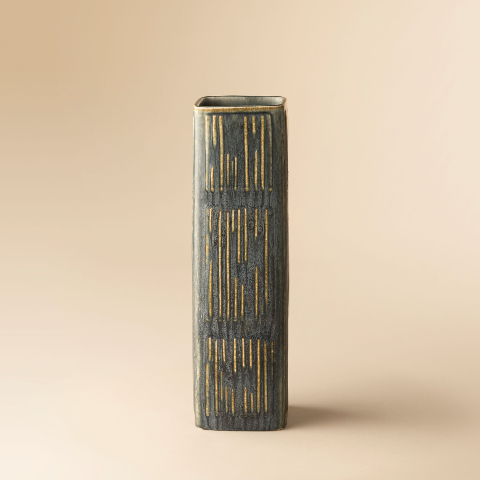 Vase rayé