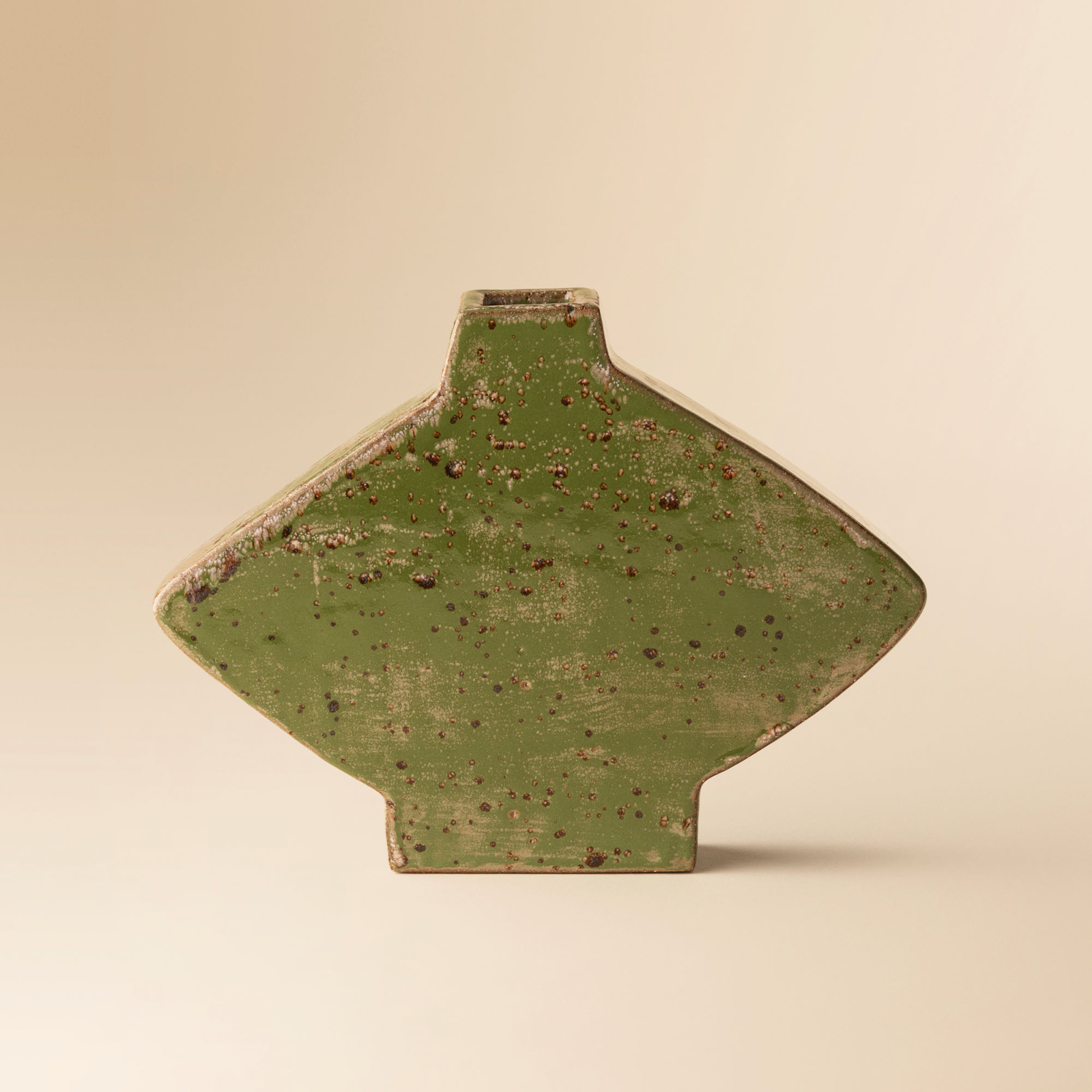 Small diamond vase