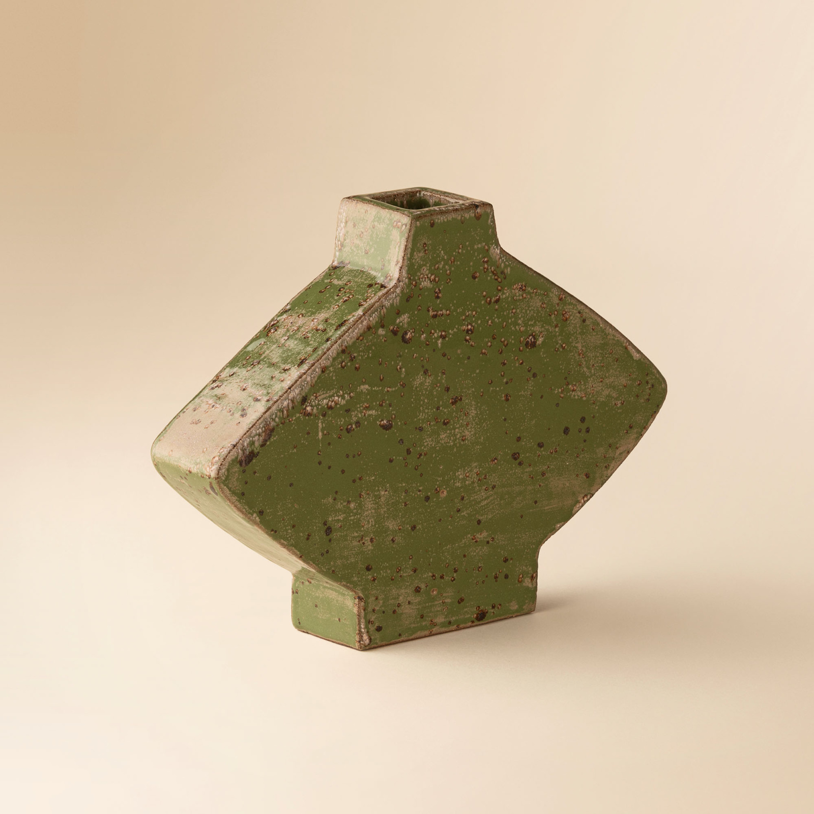Small diamond vase