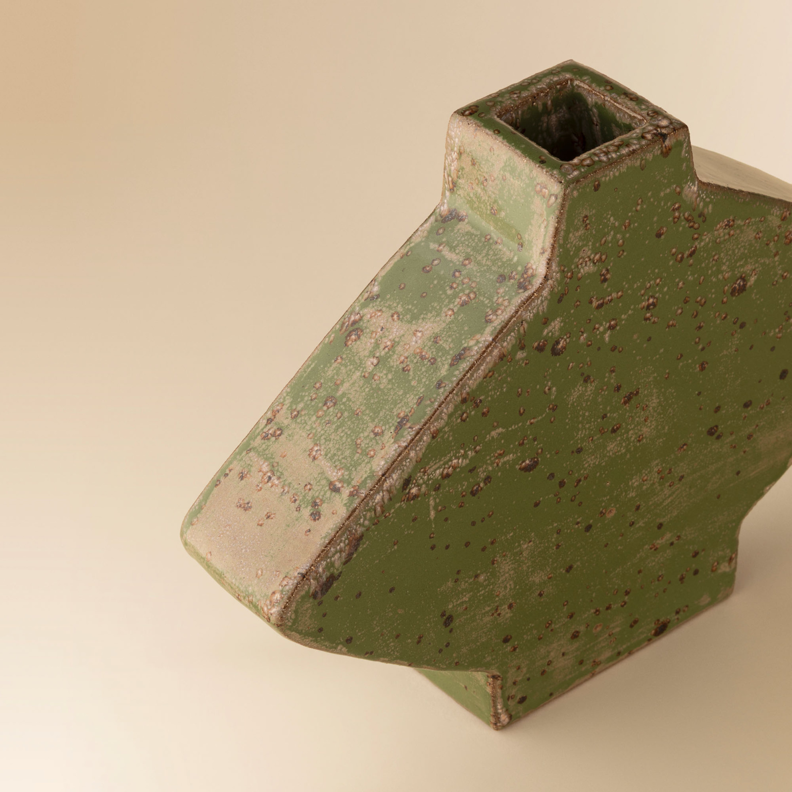 Small diamond vase